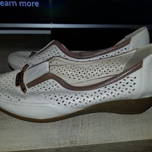 Beige Flat Shoes Size 8